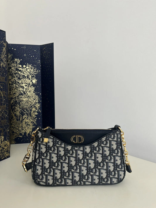DIOR 30 MONTAIGNE