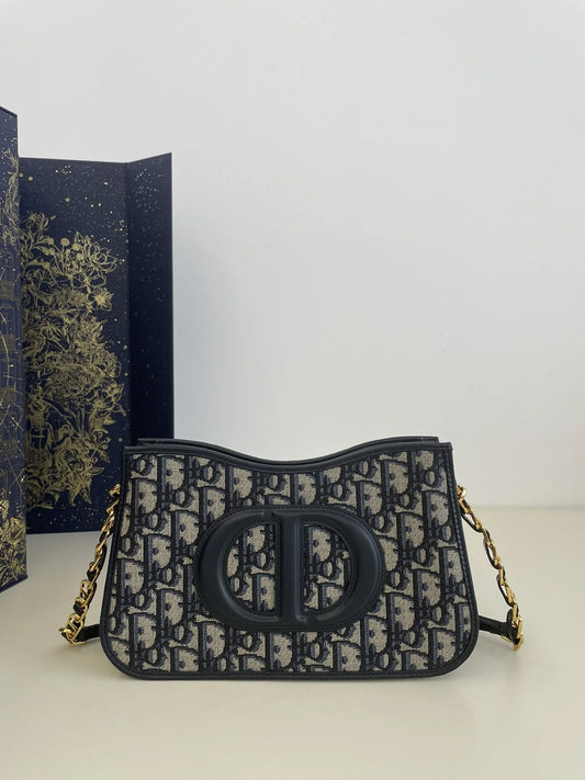DIOR 30 MONTAIGNE
