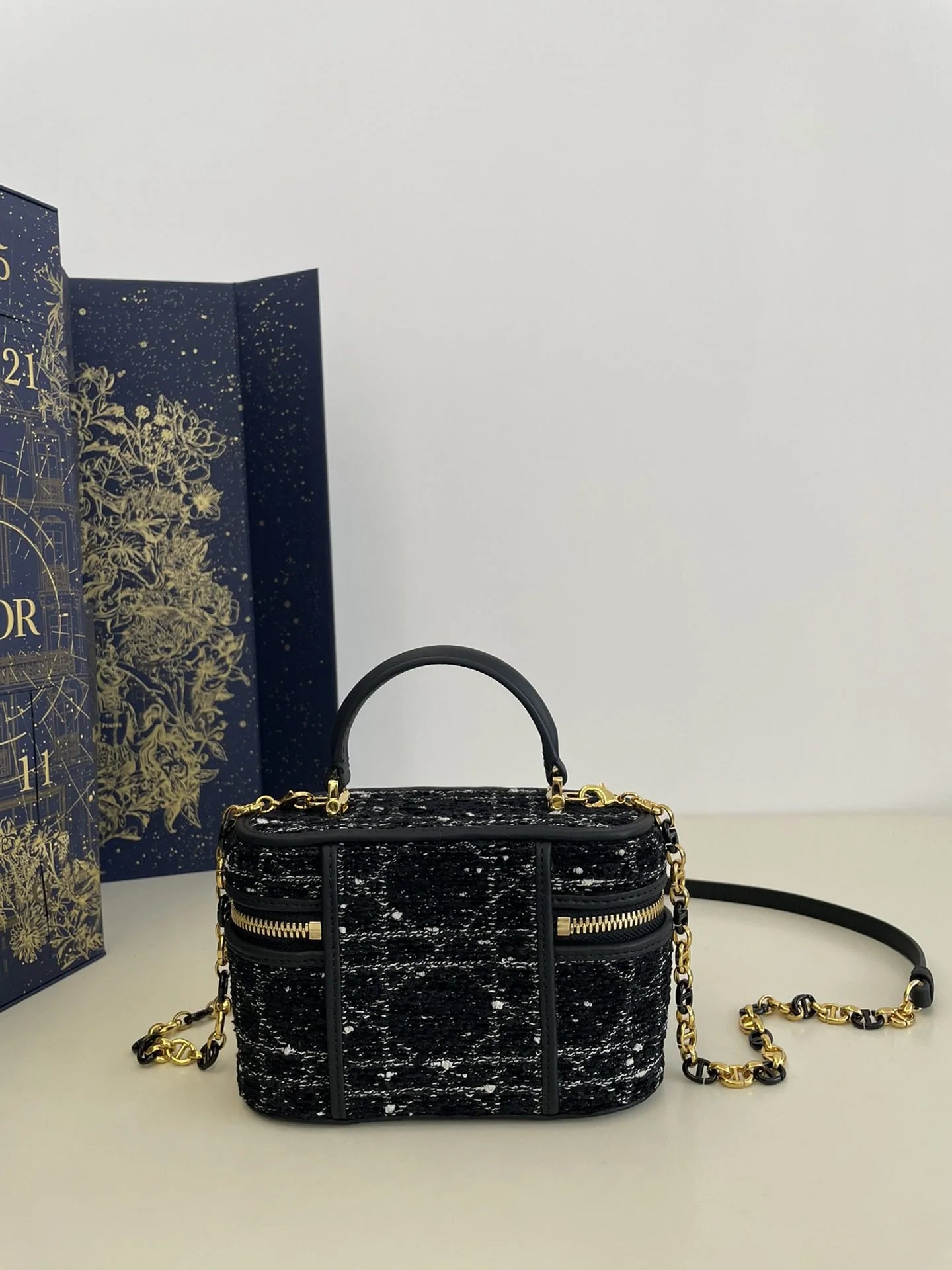 DIOR 30 MONTAIGNE