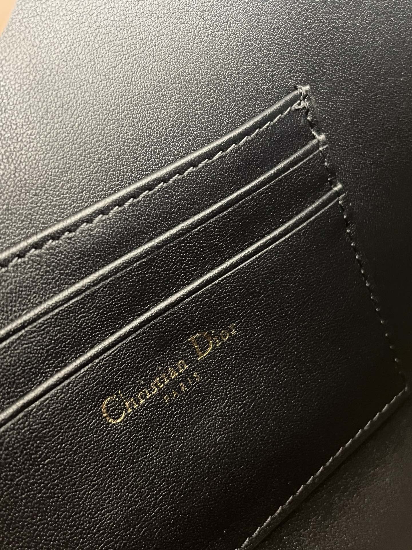 DIOR 30 MONTAIGNE