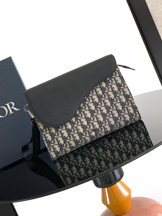 DIOR CLUTCH