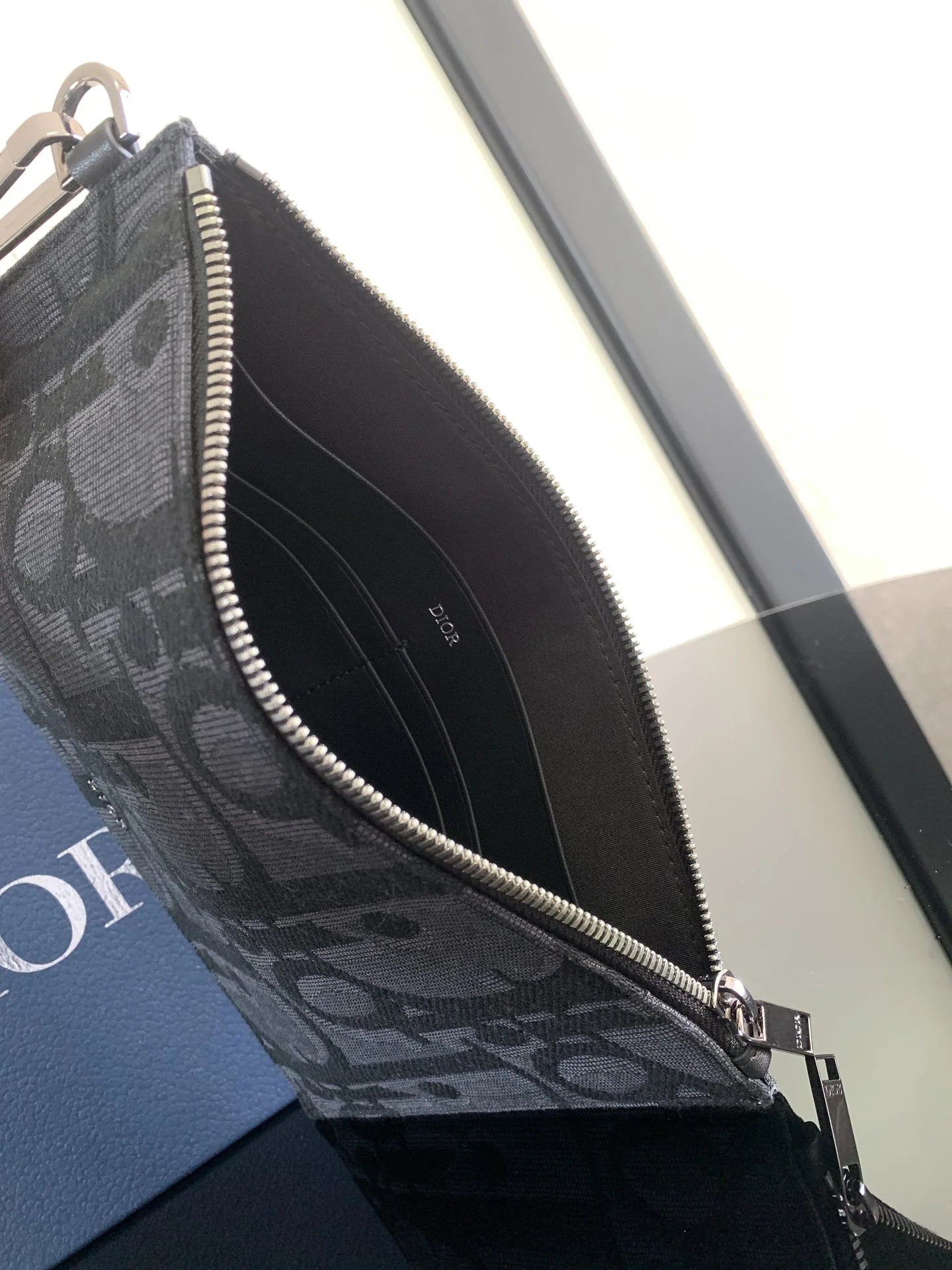 DIOR CLUTCH
