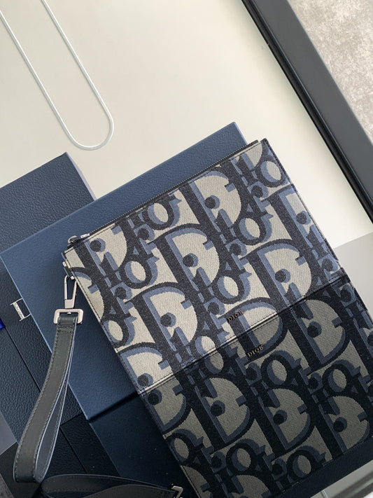 DIOR CLUTCH