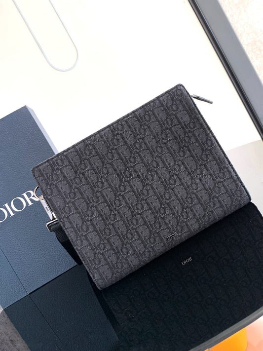 DIOR CLUTCH