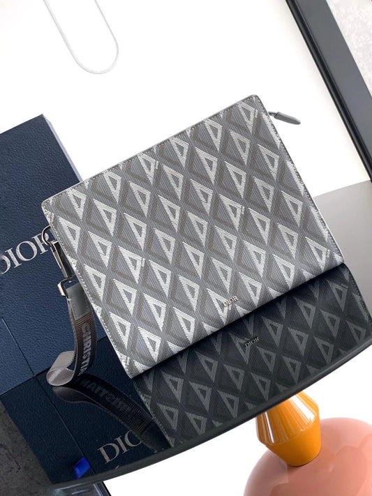 DIOR CLUTCH