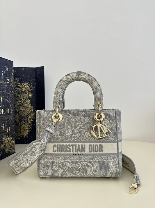 DIOR D JOY BAG