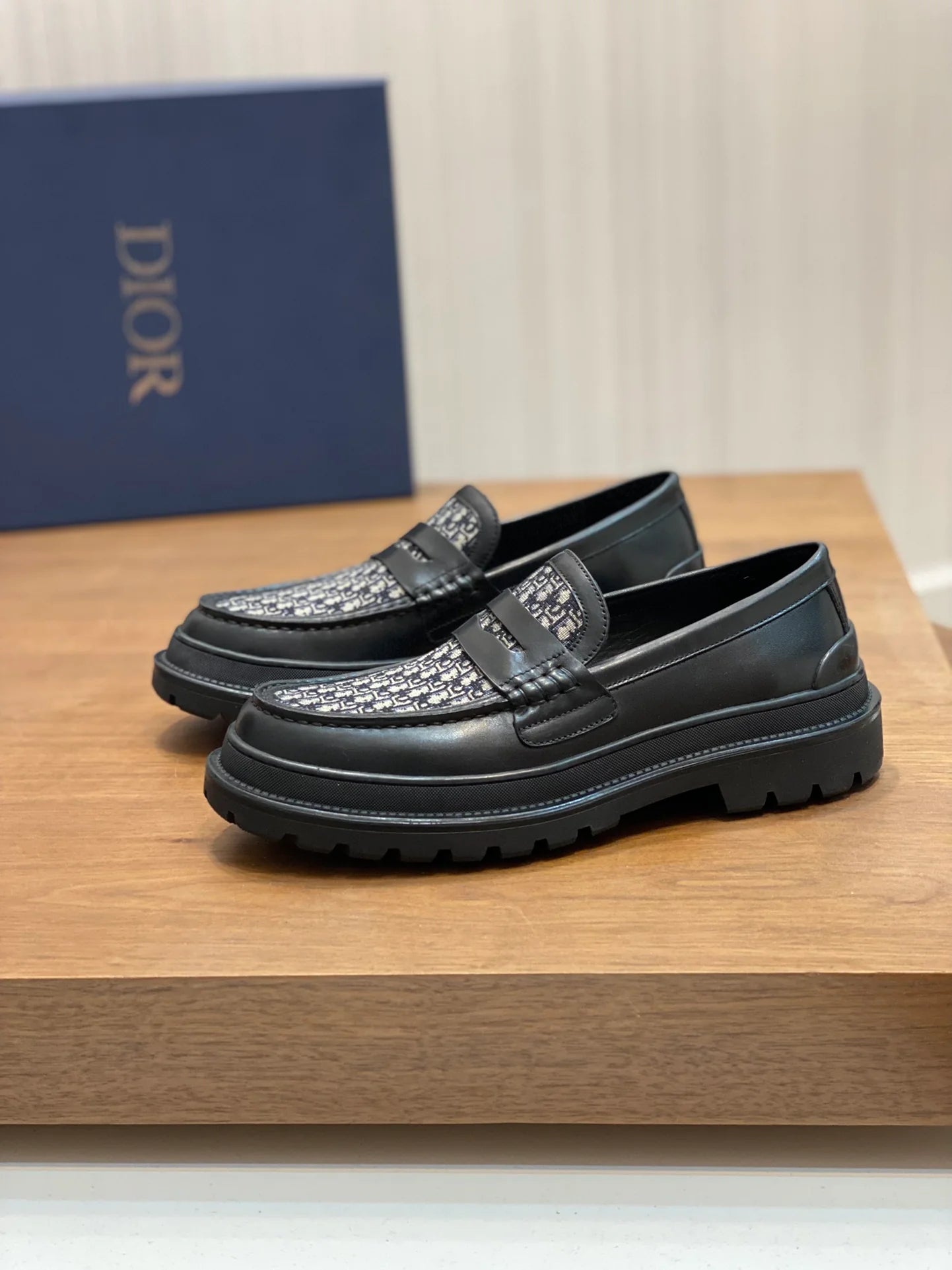 DIOR LOAFER