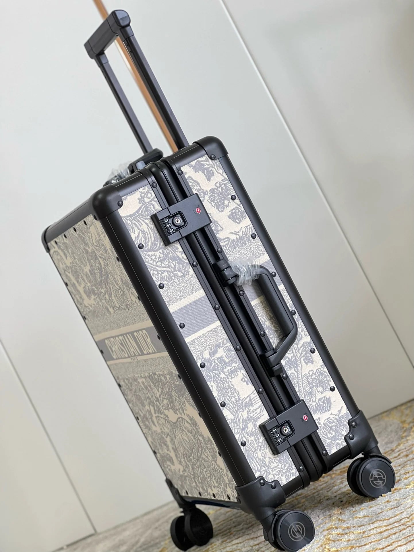 DIOR LUGGAGE