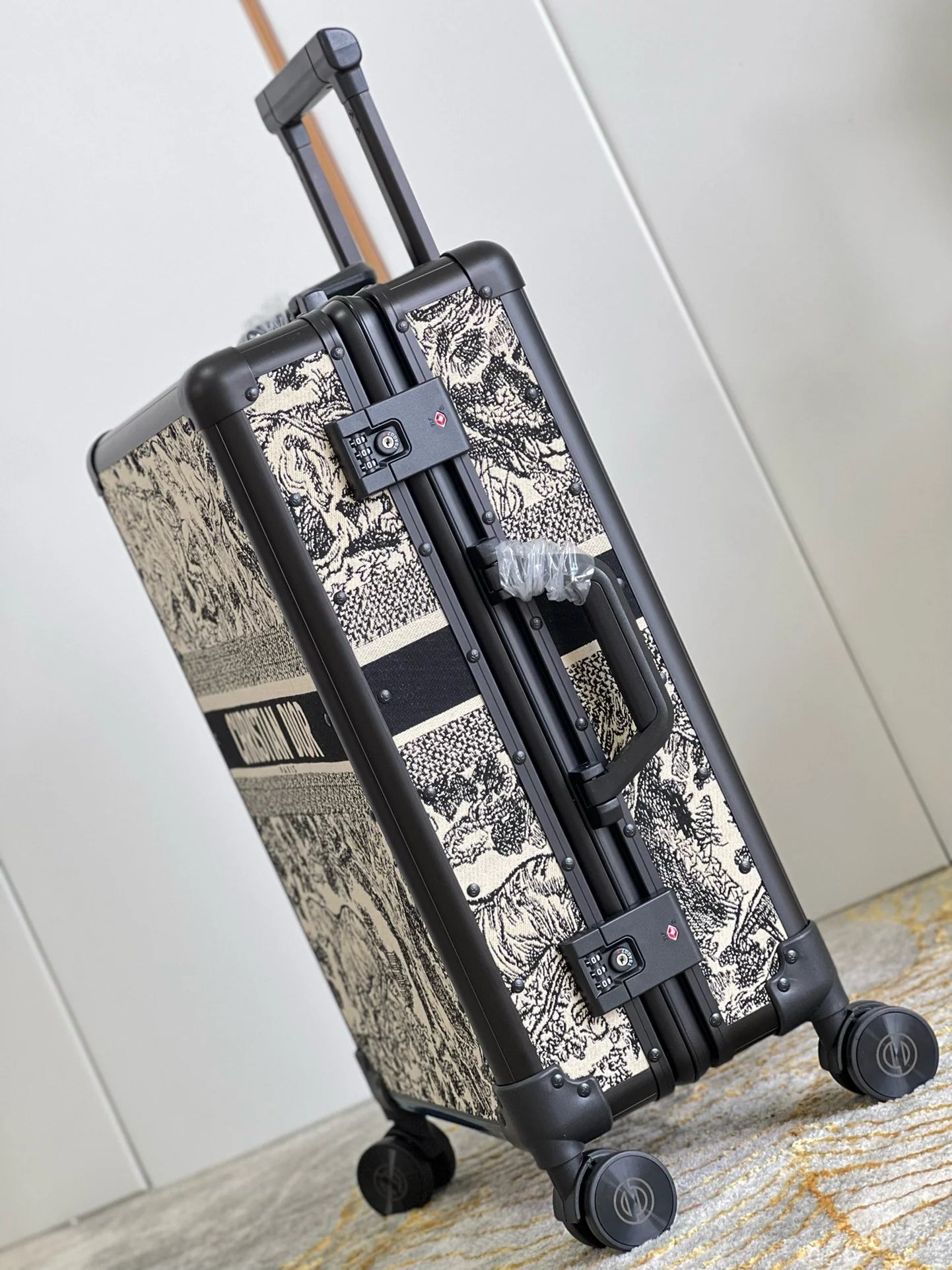 DIOR LUGGAGE