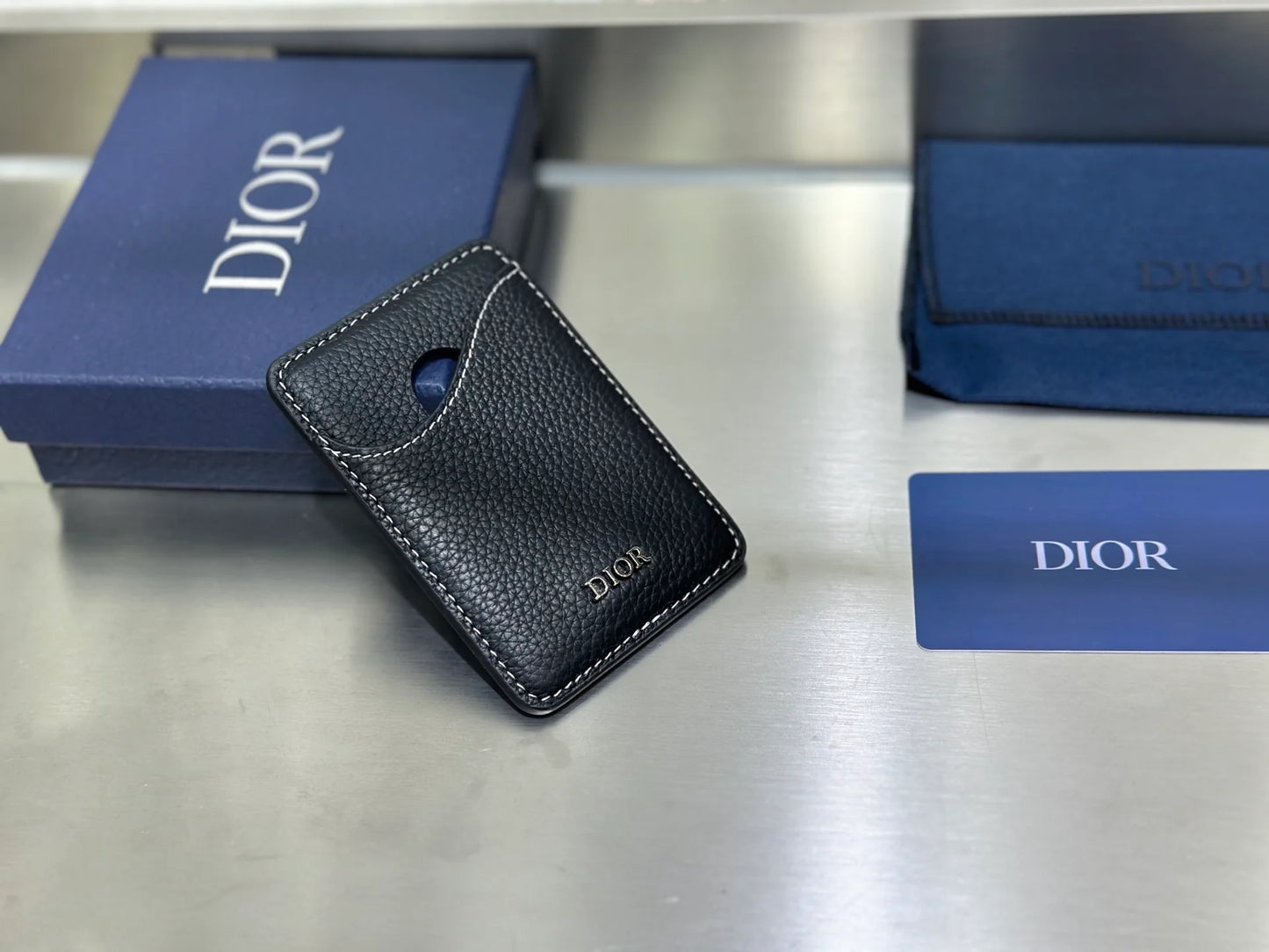 DIOR MAGSAFE