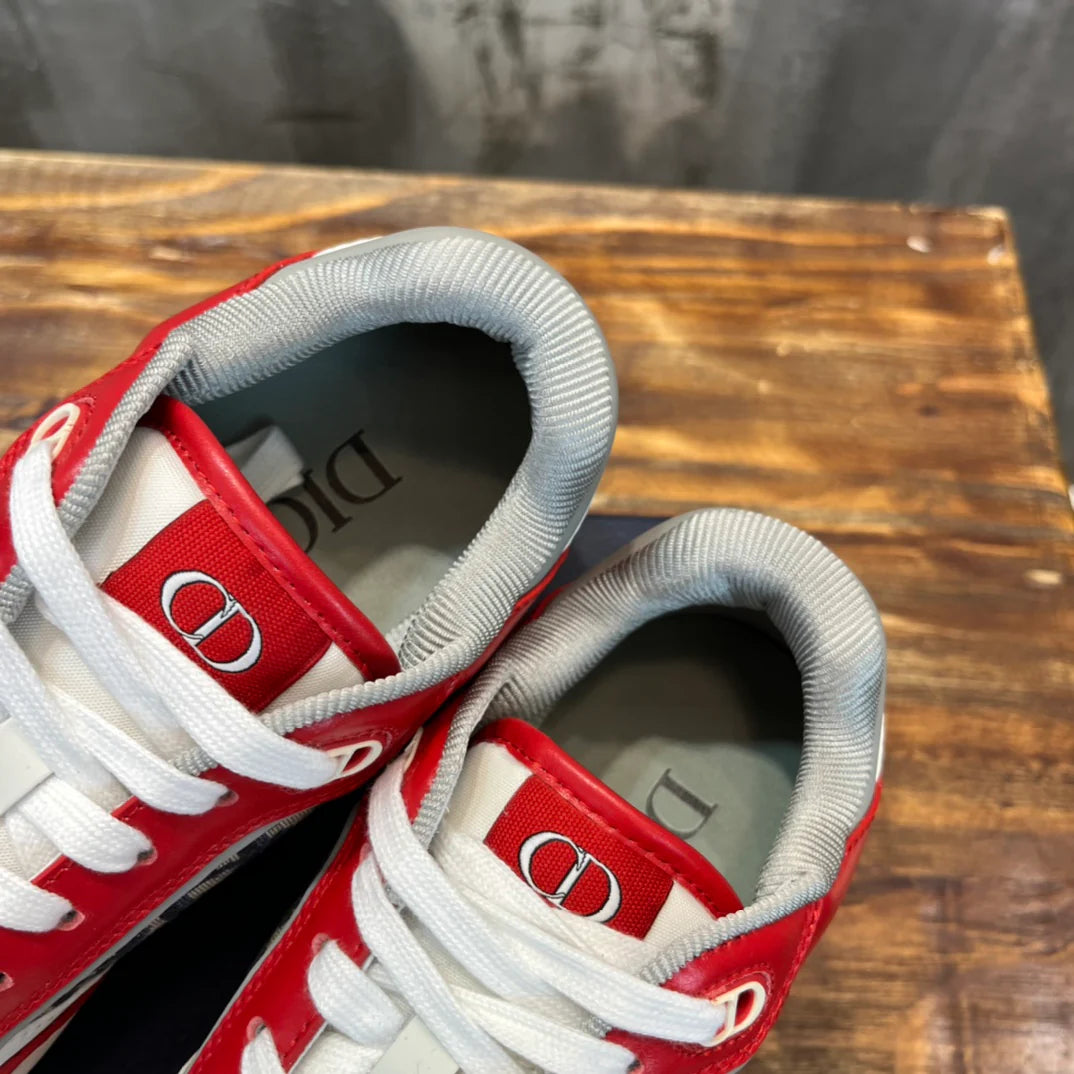 DIOR SNEAKER