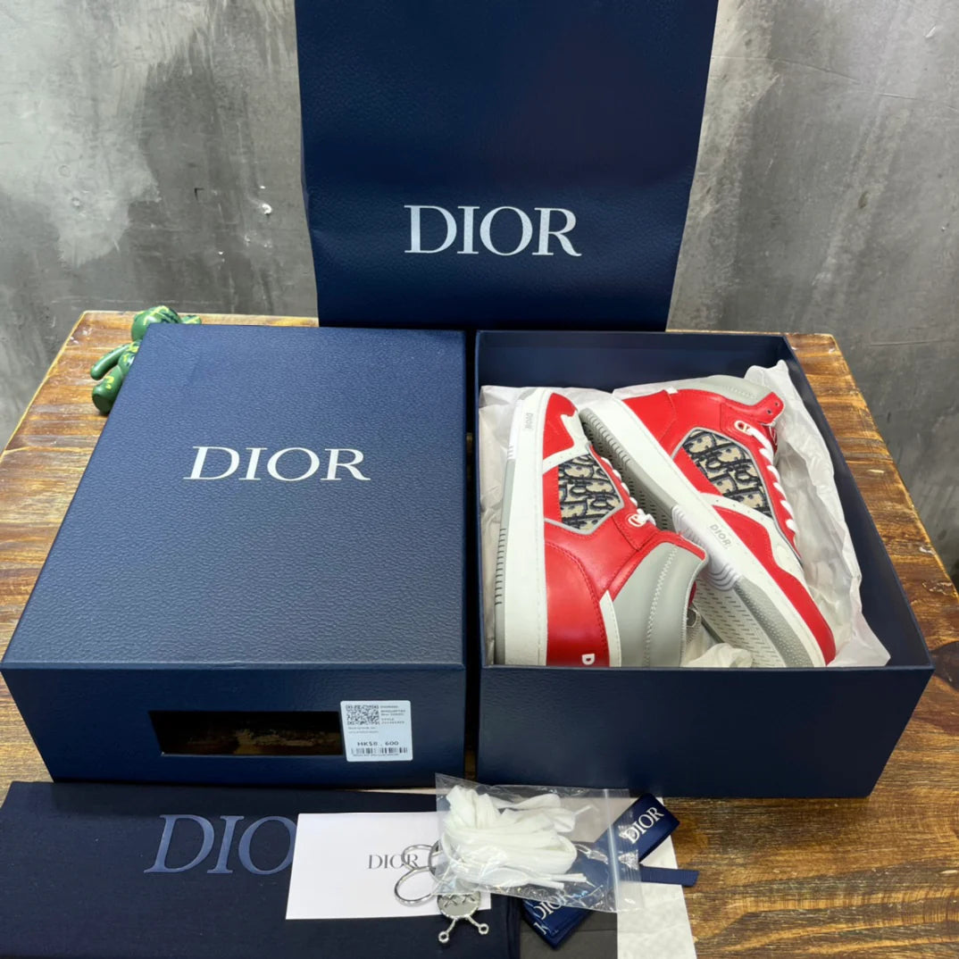 DIOR SNEAKER