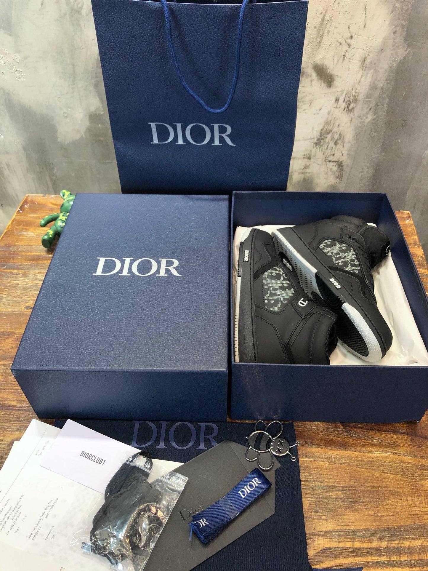 DIOR SNEAKER