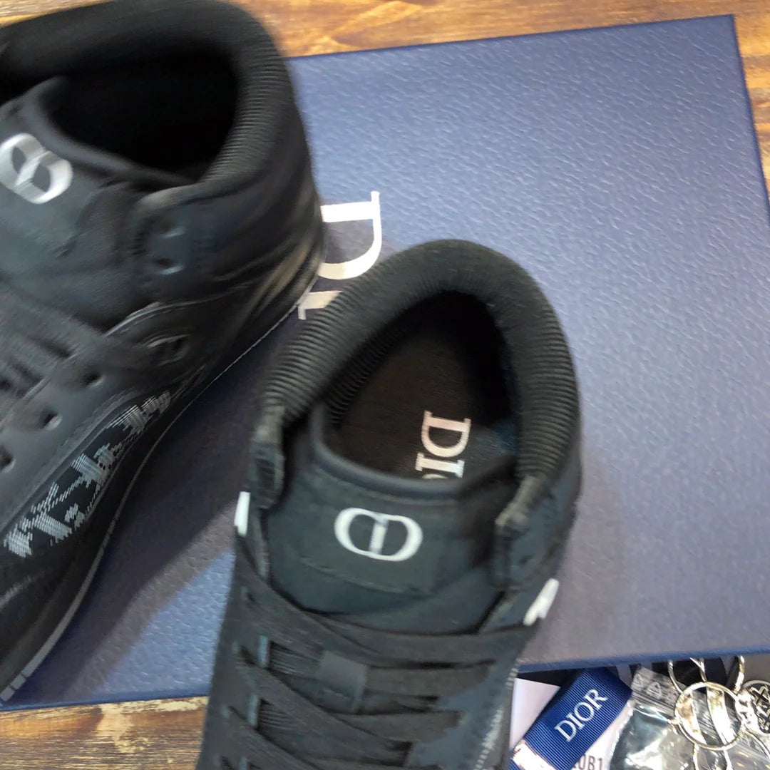 DIOR SNEAKER