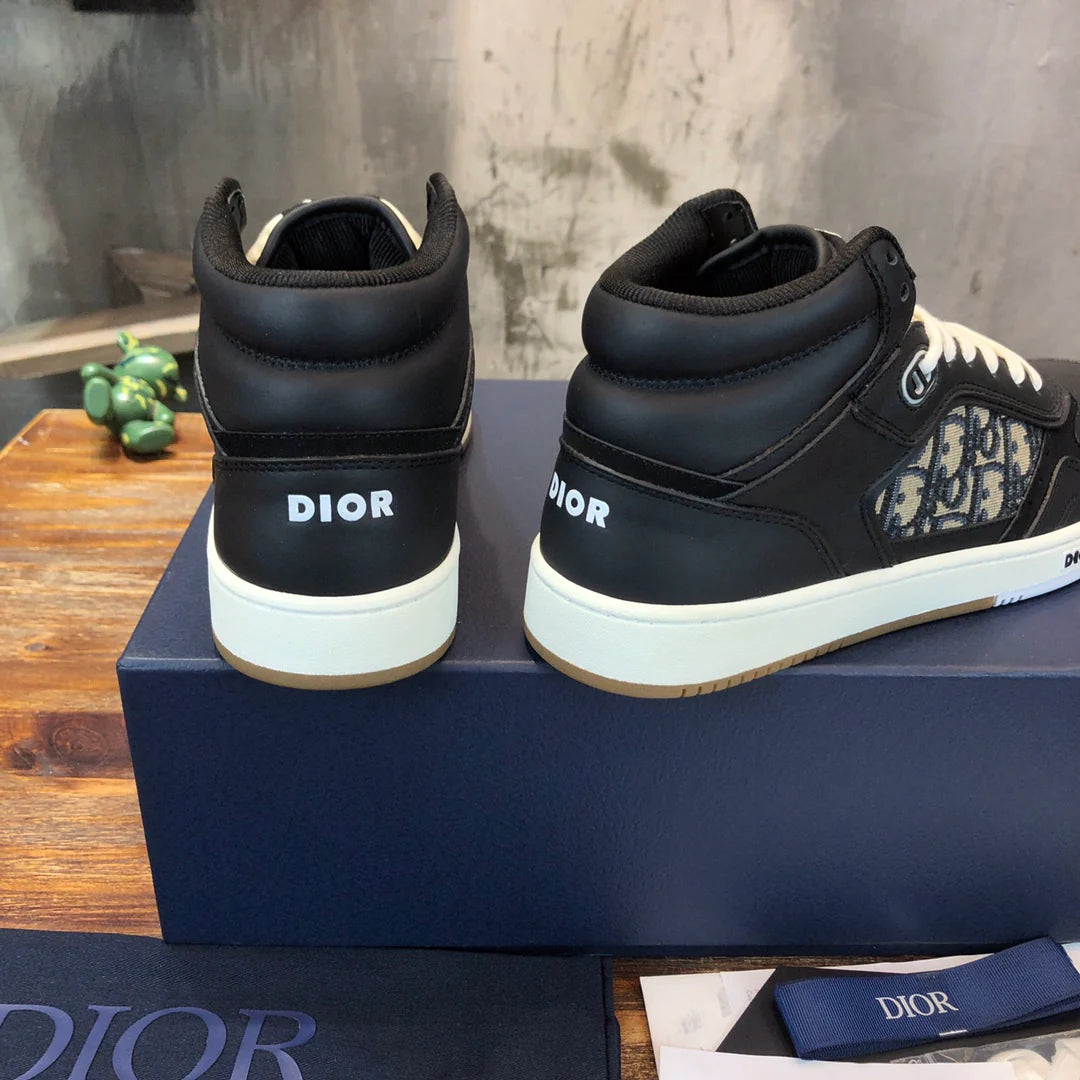 DIOR SNEAKER