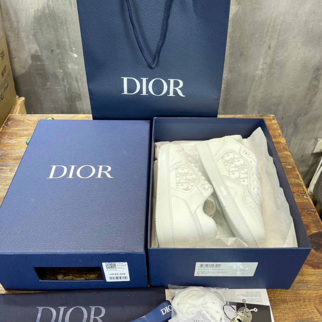 DIOR SNEAKER