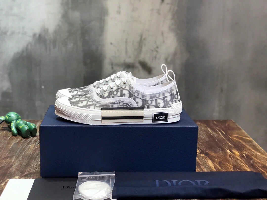 DIOR SNEAKER