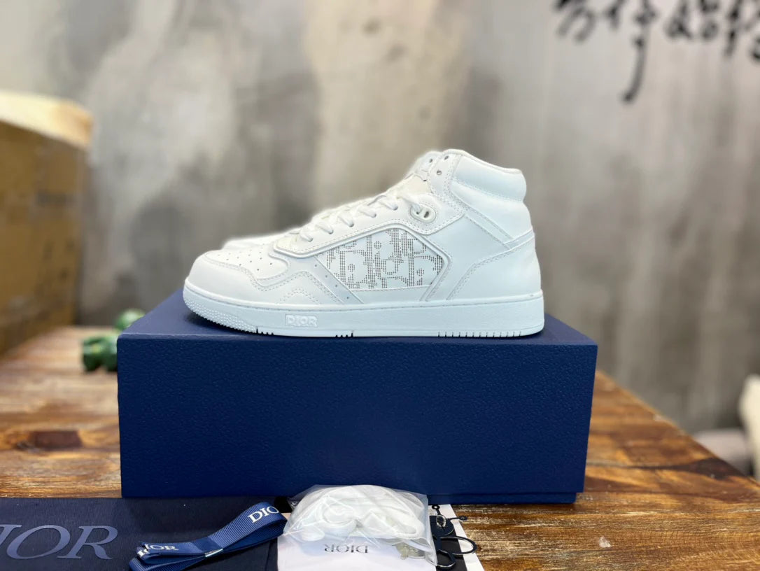 DIOR SNEAKER