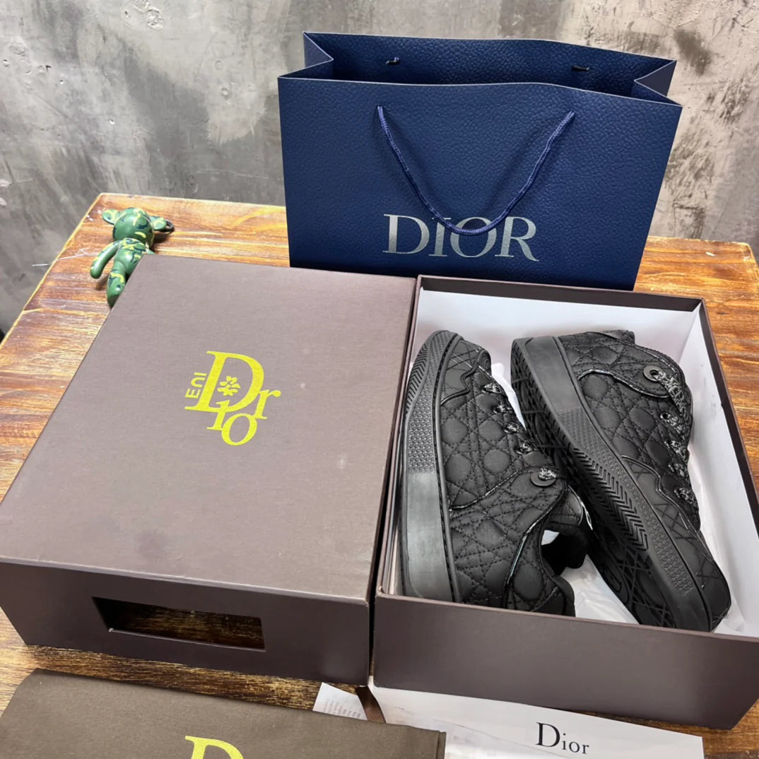 DIOR SNEAKER