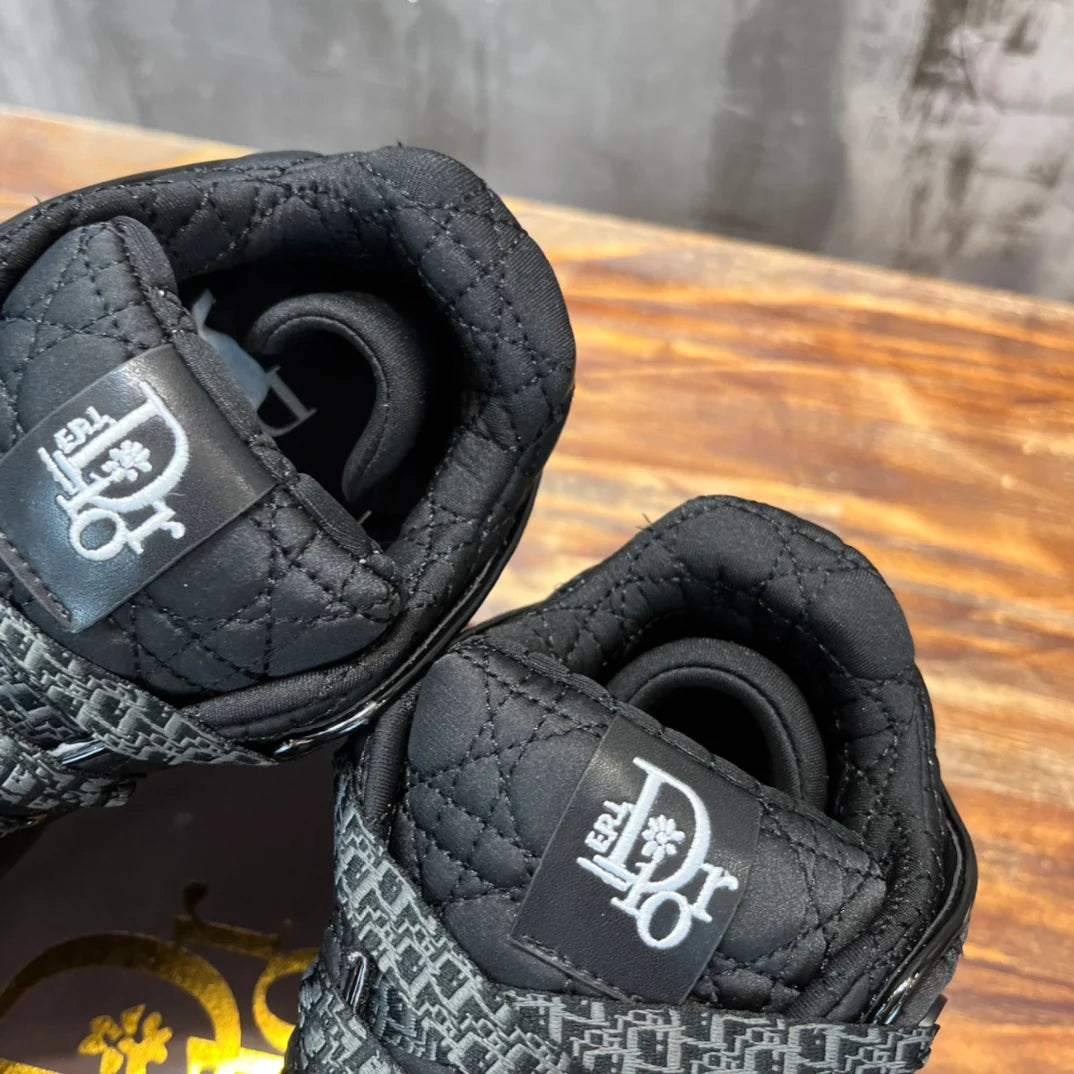DIOR SNEAKER