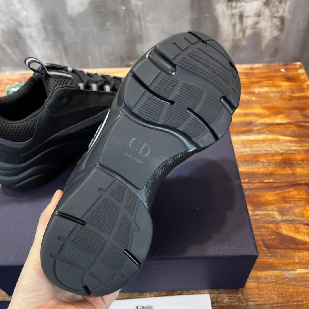 DIOR SNEAKER