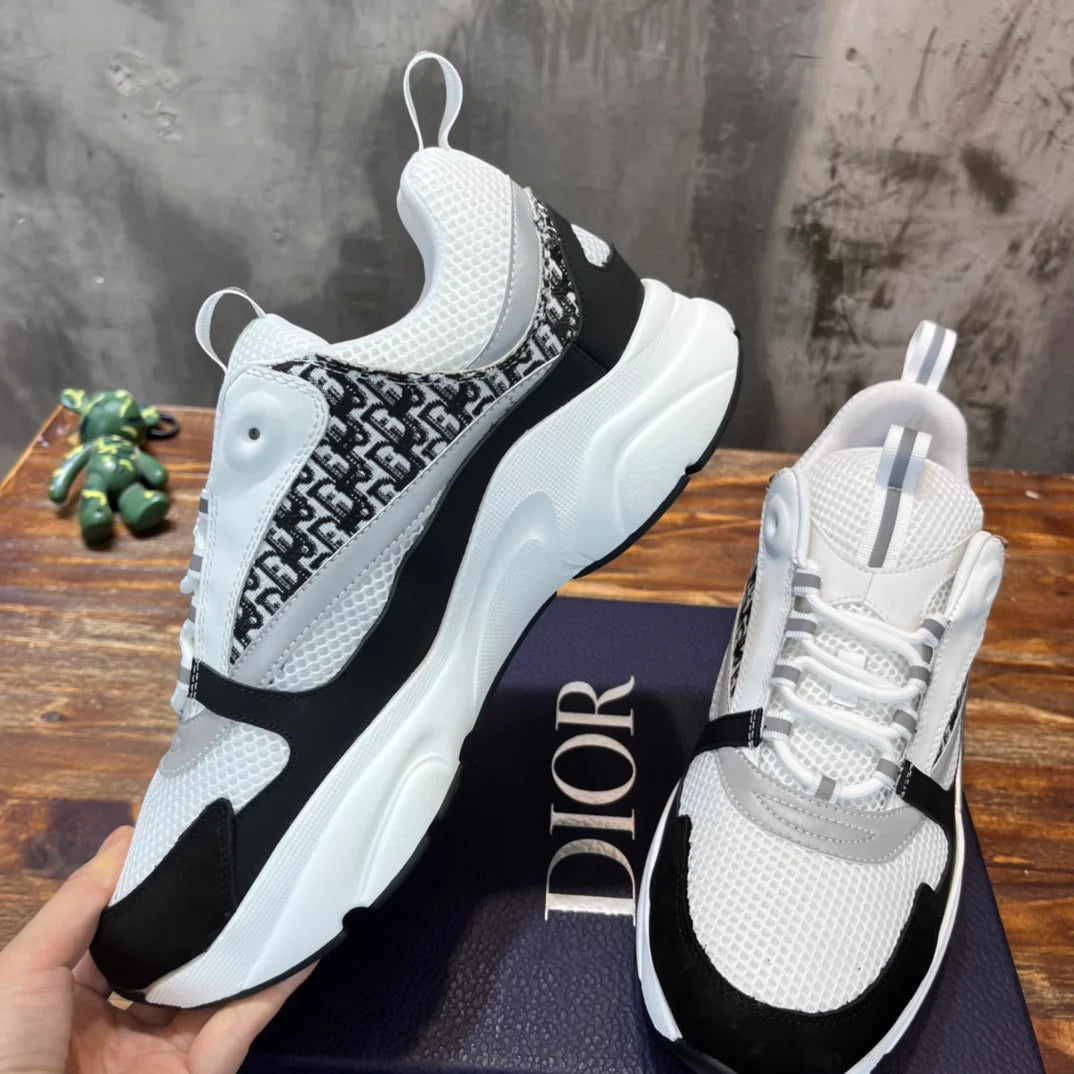 DIOR SNEAKER