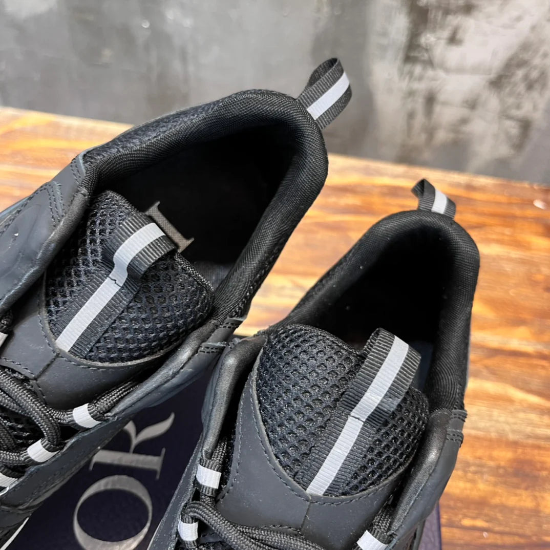 DIOR SNEAKER