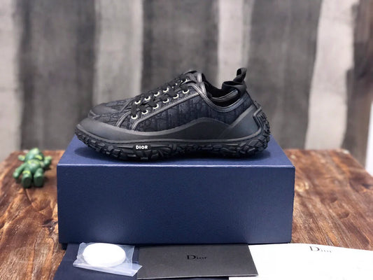 DIOR SNEAKER