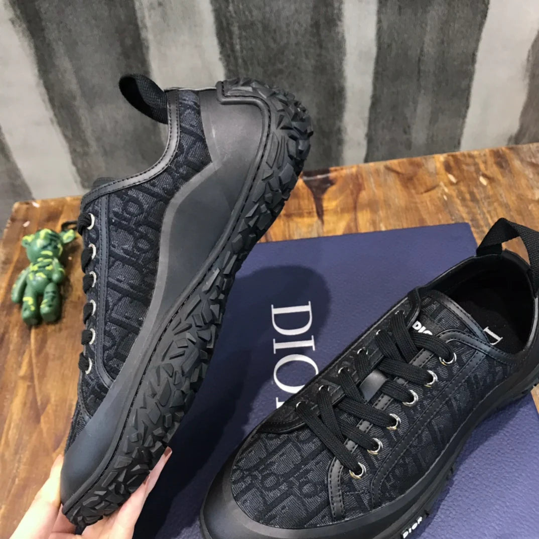 DIOR SNEAKER