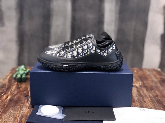 DIOR SNEAKER