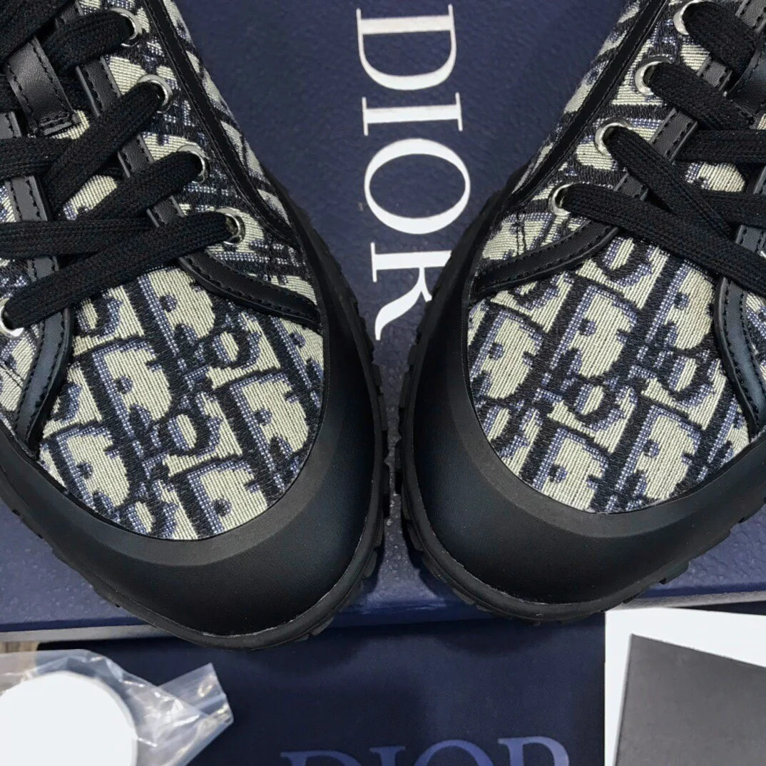 DIOR SNEAKER