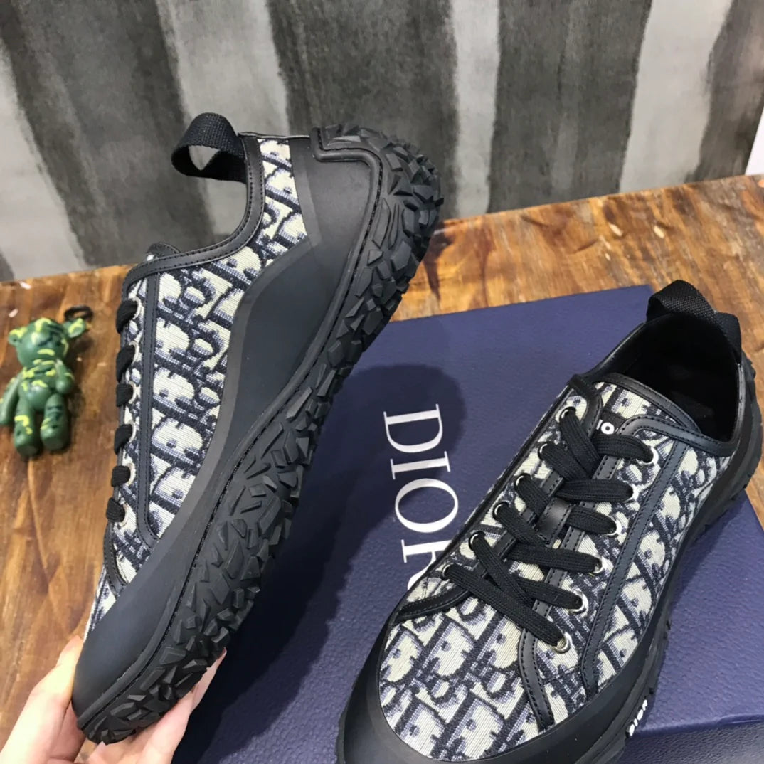 DIOR SNEAKER