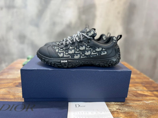 DIOR SNEAKER