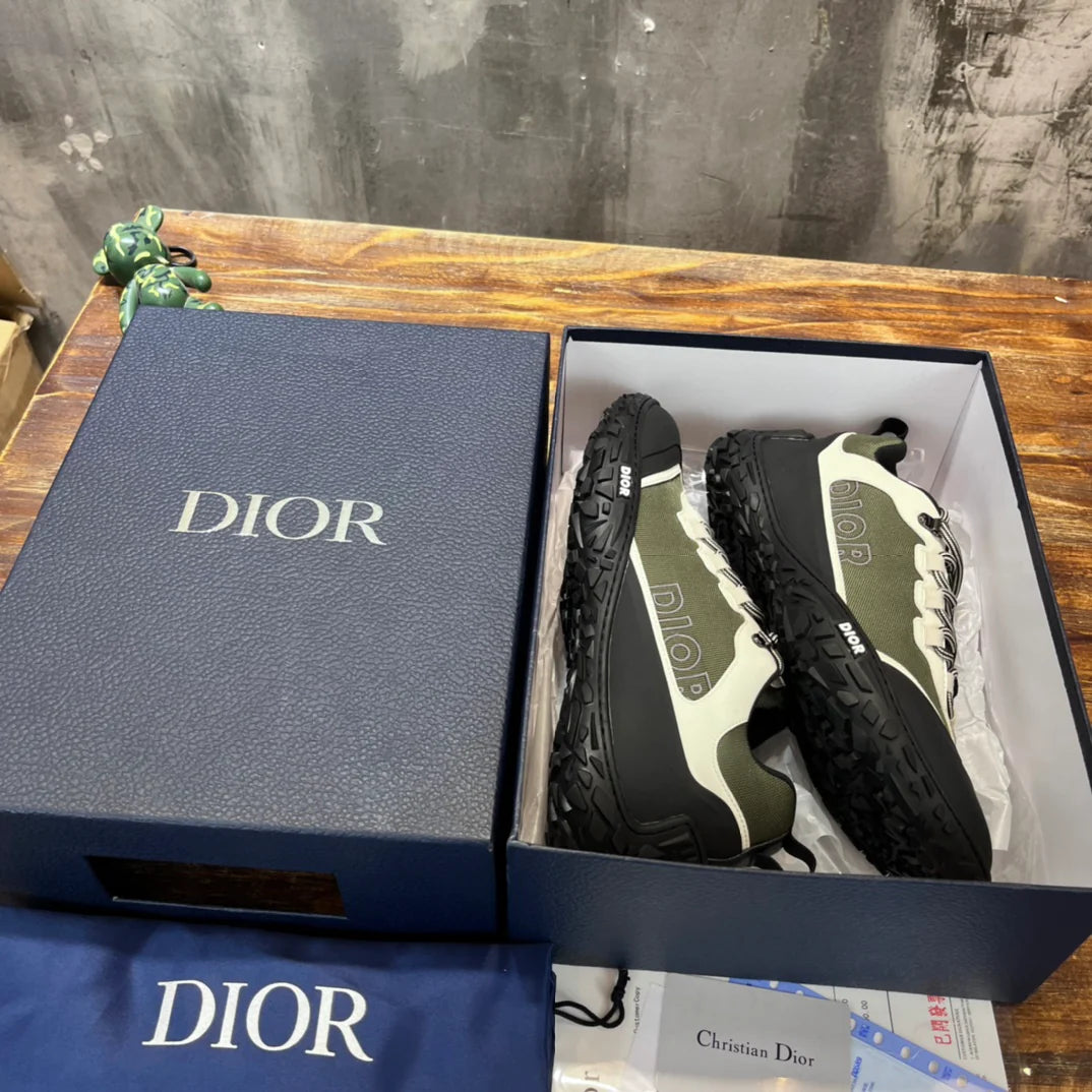DIOR SNEAKER