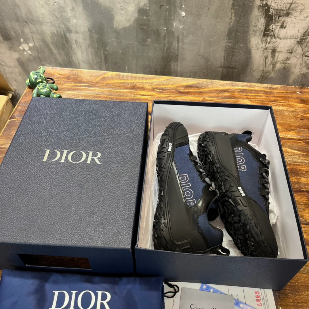 DIOR SNEAKER