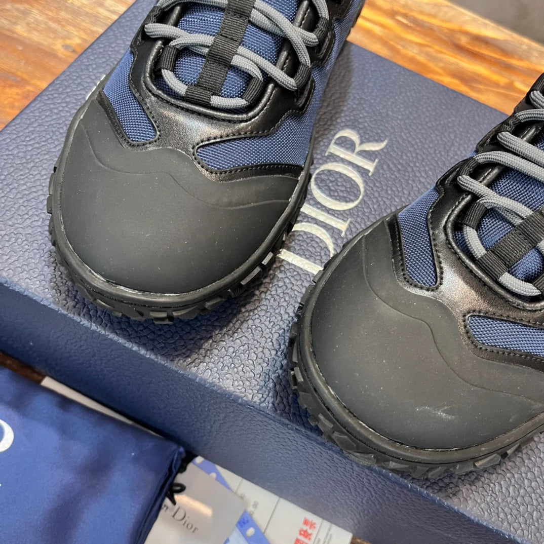 DIOR SNEAKER