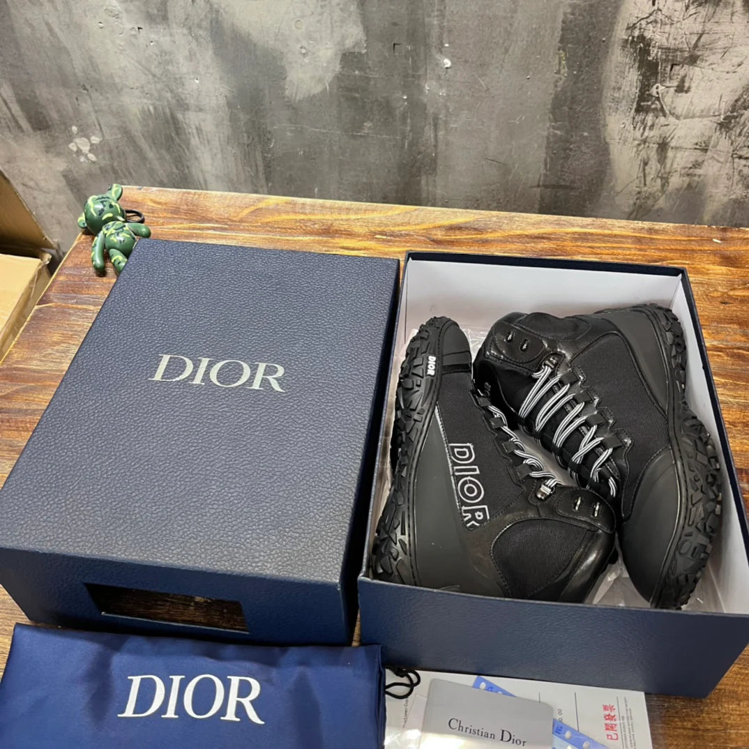 DIOR SNEAKER