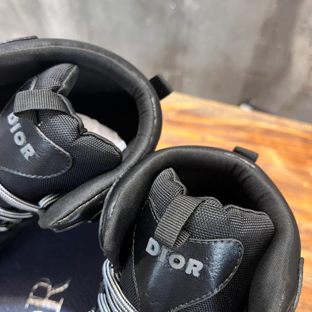 DIOR SNEAKER