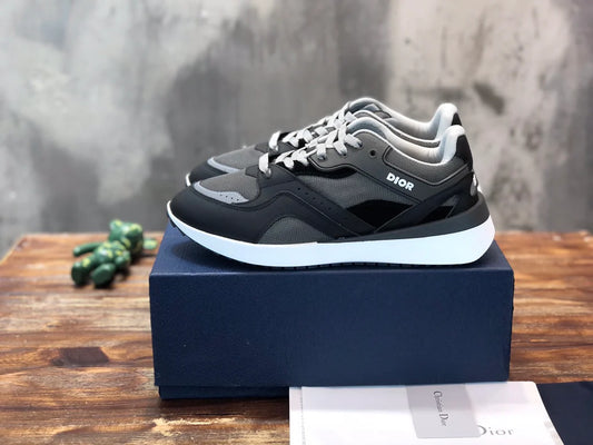 DIOR SNEAKER