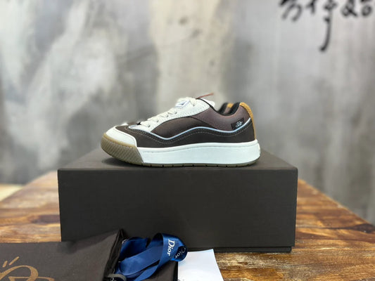 DIOR SNEAKER
