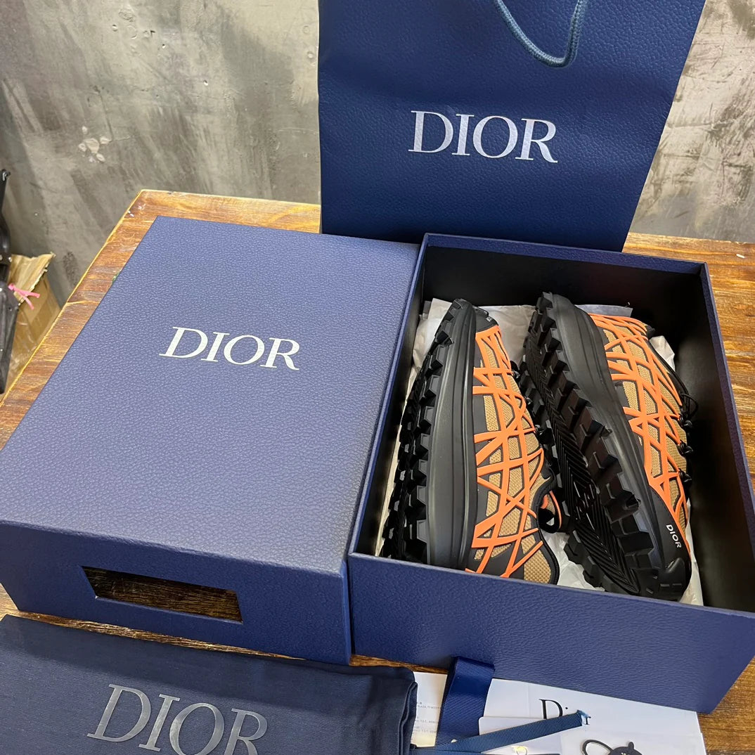 DIOR SNEAKER