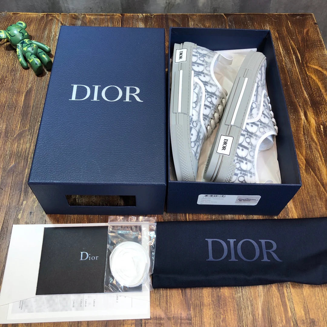 DIOR SNEAKER