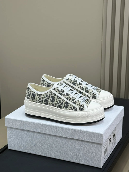 DIOR SNEAKER