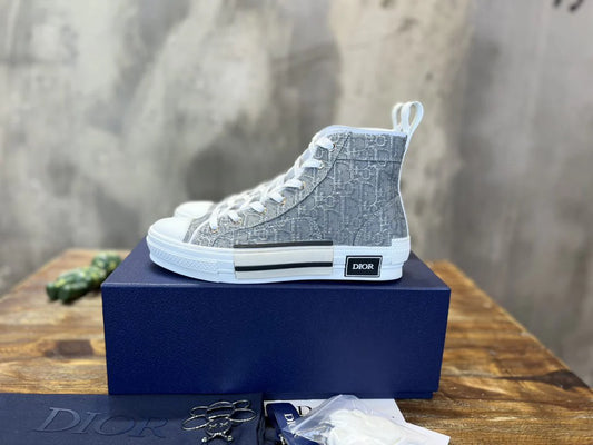 DIOR SNEAKER