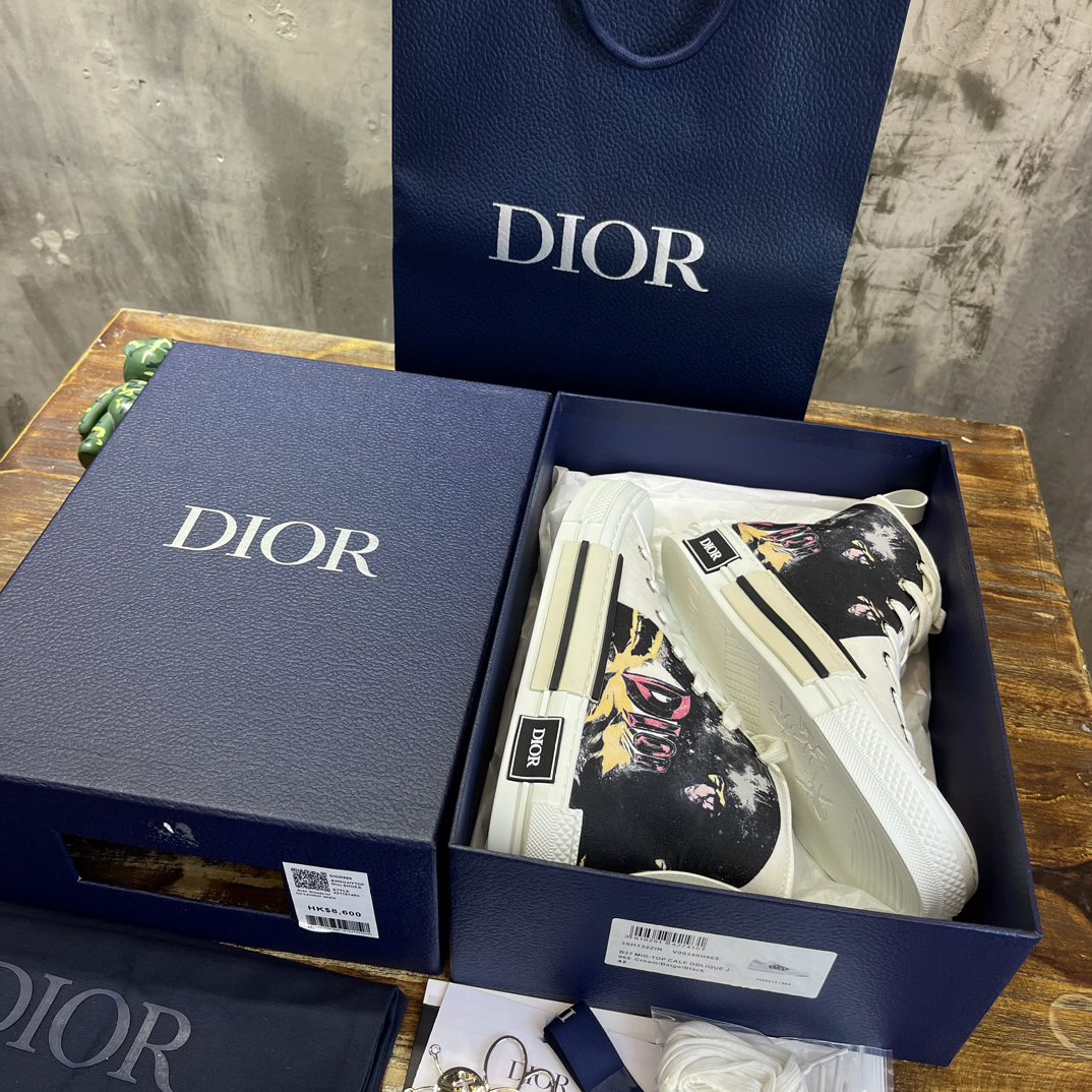 DIOR SNEAKER