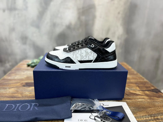 DIOR SNEAKER
