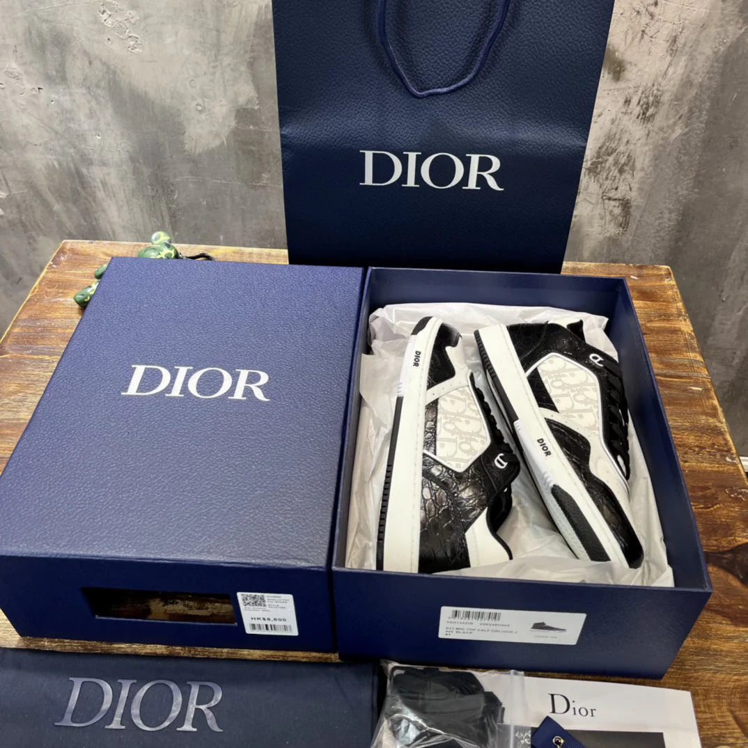 DIOR SNEAKER