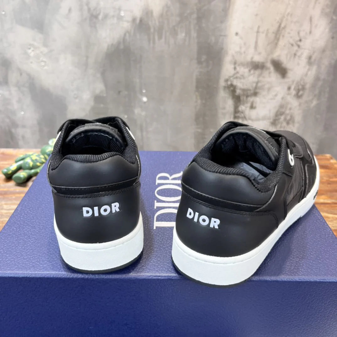 DIOR SNEAKER