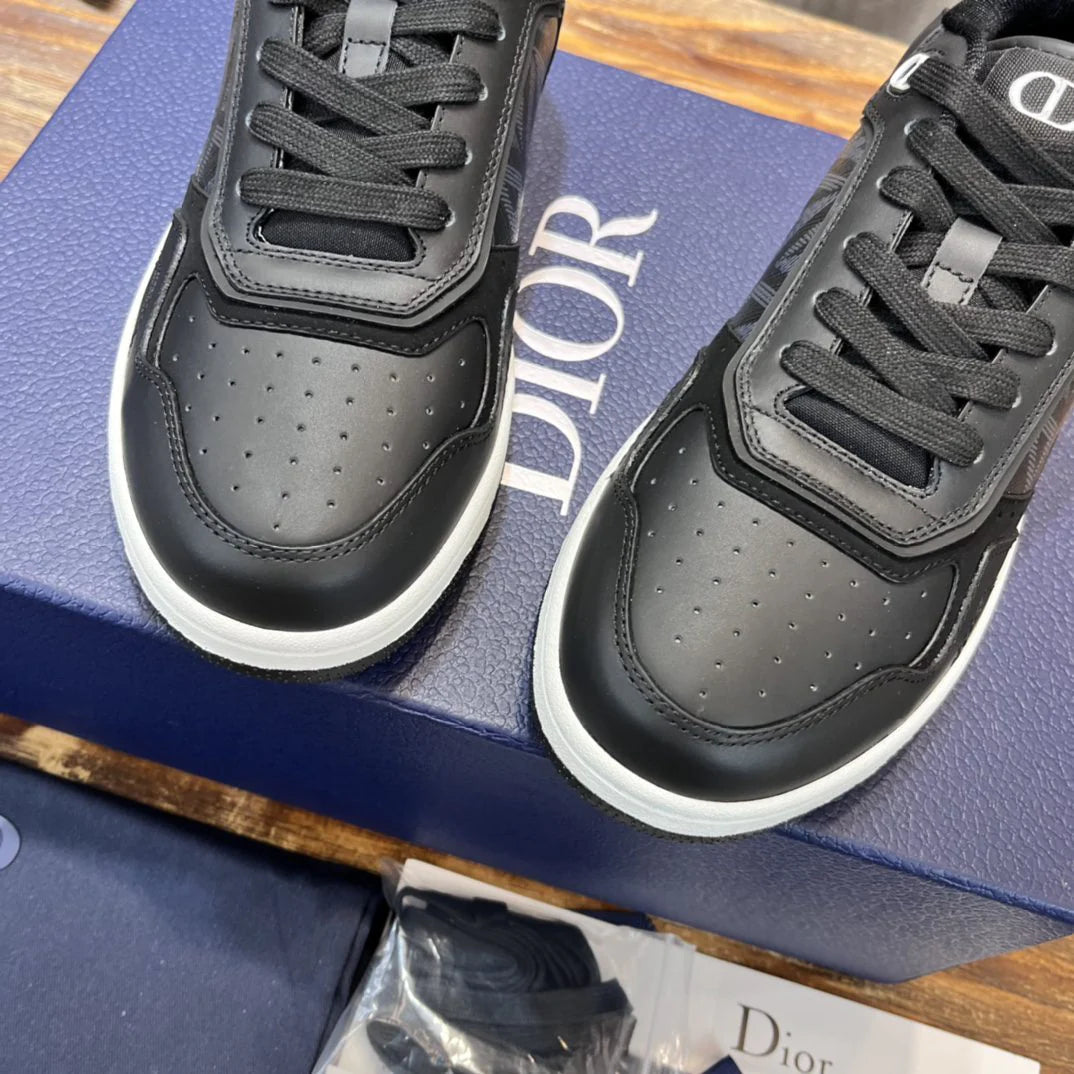 DIOR SNEAKER