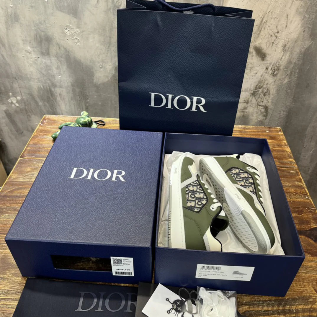 DIOR SNEAKER